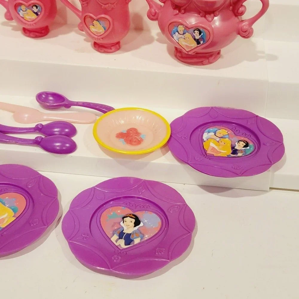 DISNEY PRINCESS TEA SET CINDERELLA SNOW WHITE SLEEPING BEAUTY Sounds don't work